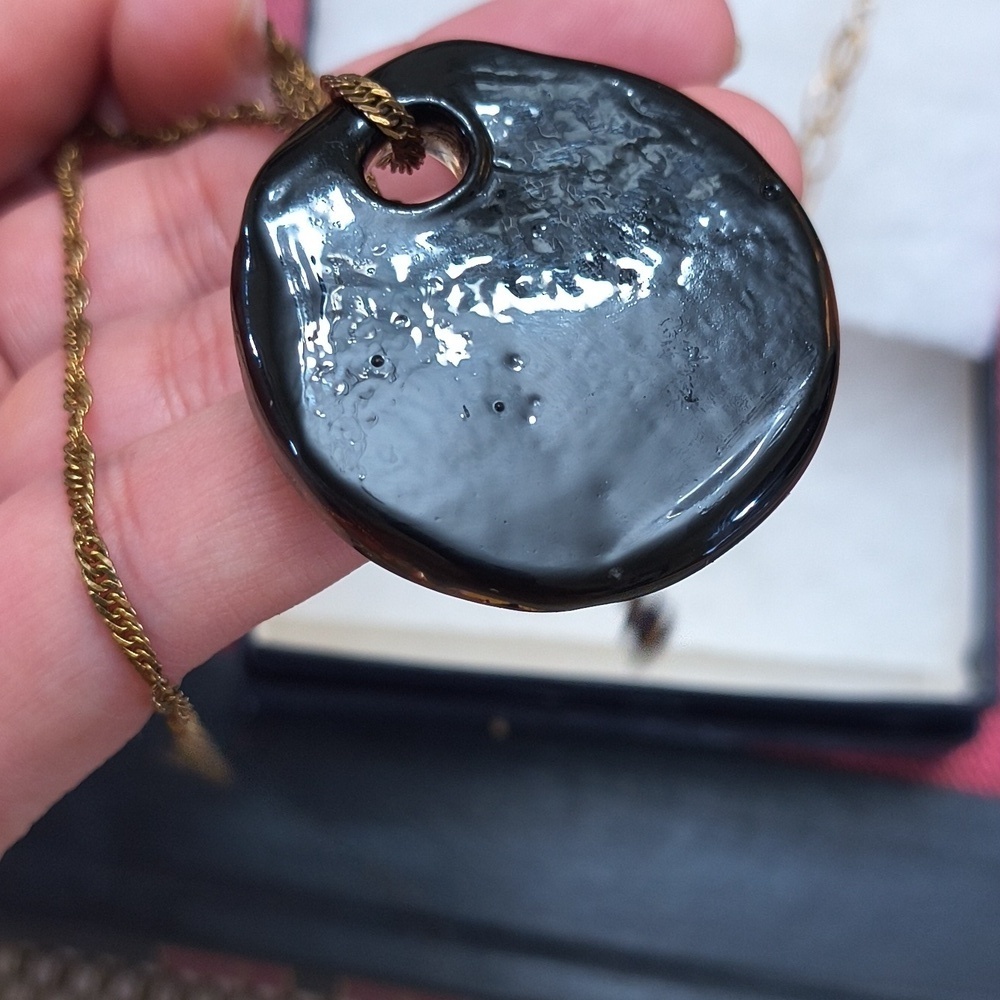 Vintage Murano Glass Elegant Gold and Black Pendant Necklace Y2K Grandmacore - Picture 6 of 10
